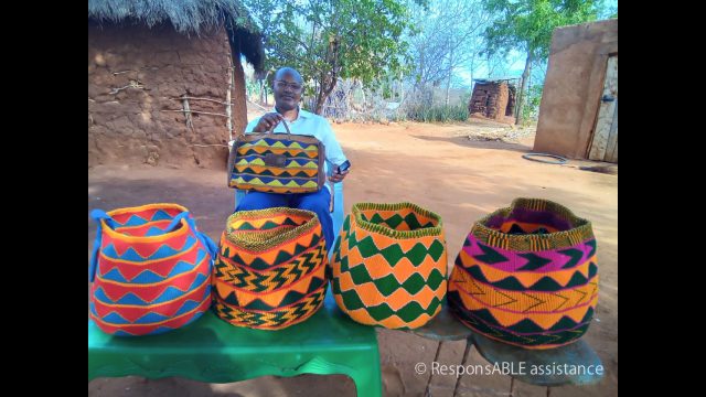 Francis with sisal wovan bag and baskets
